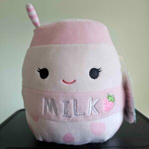 NWT 7.5" Amelie the strawberry milk Squishmallow
